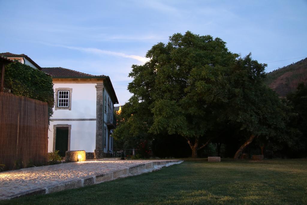 Casa De Baixo - Nature Hotel Alvoco das Varzeas Exterior photo